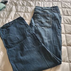 Maurices Men's Straight Jeans in Medium Blue Wash